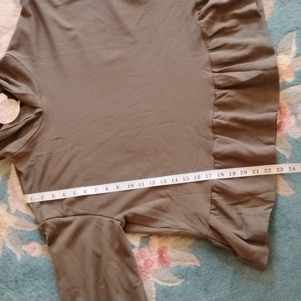 Women's Boho Hooded Green Sweatshirt With Ruffled Hem Large NWT - Picture 10 of 11